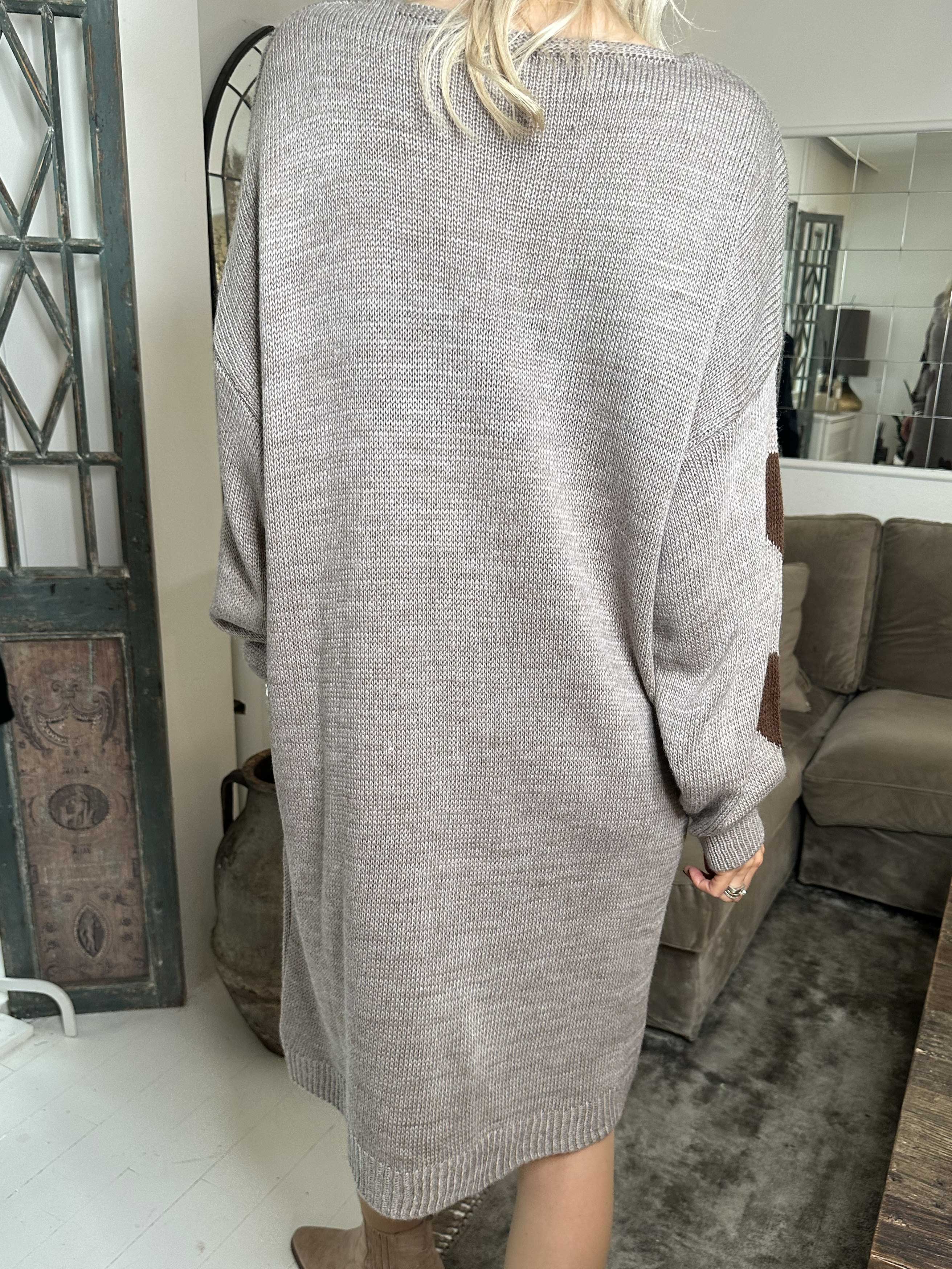 Lela - Stickad klänning med hjärtan